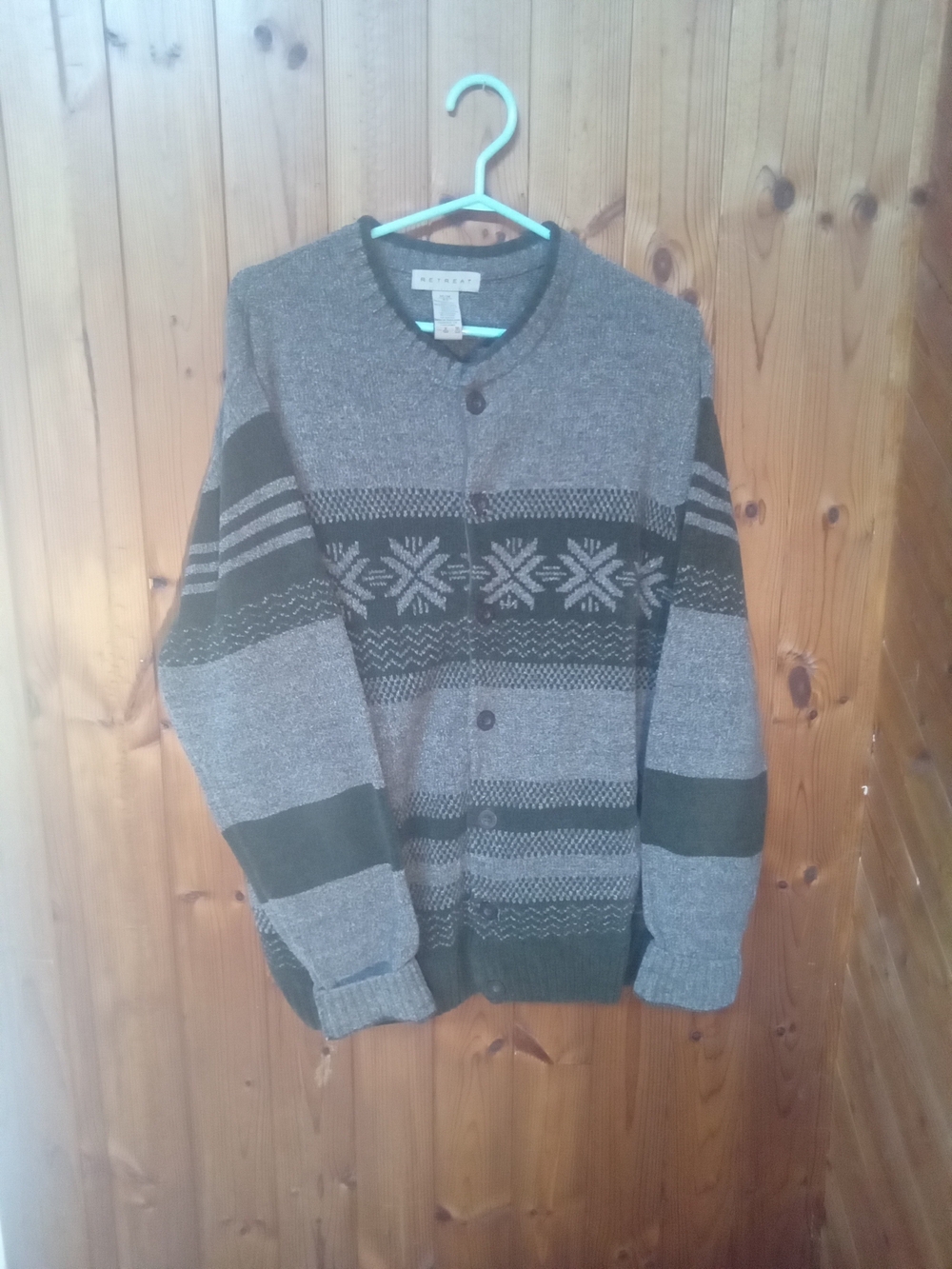 Men's Gray & Black Snowflake Patterned Button-Front Cardigan Sweater